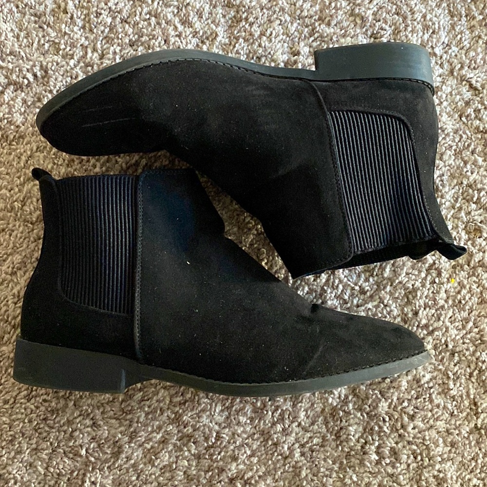 Ankle flat booties